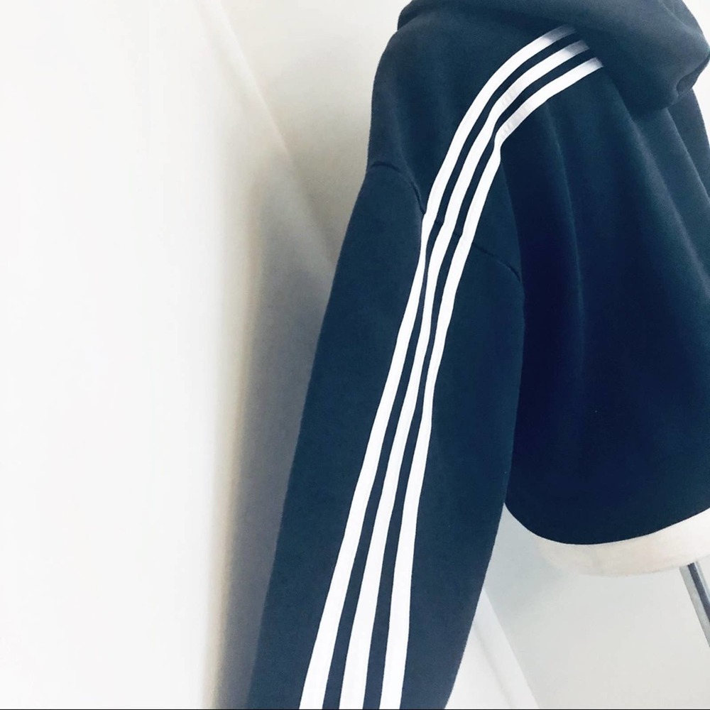 SOLD Adidas classic 3 stripe zip scuba hoodie Med - Picture 14 of 14